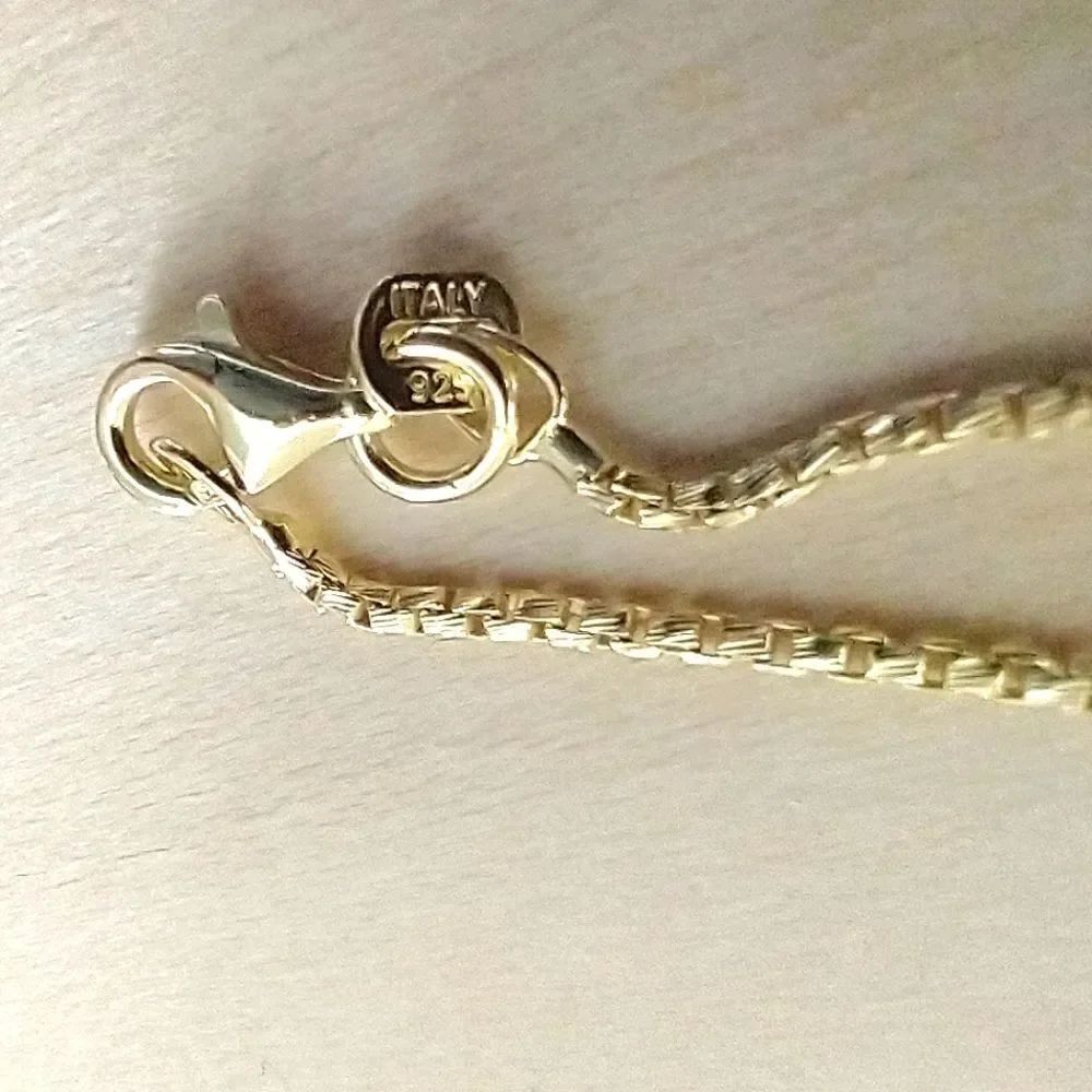Cross Pendant on 20" Chain - Picture 5 of 7